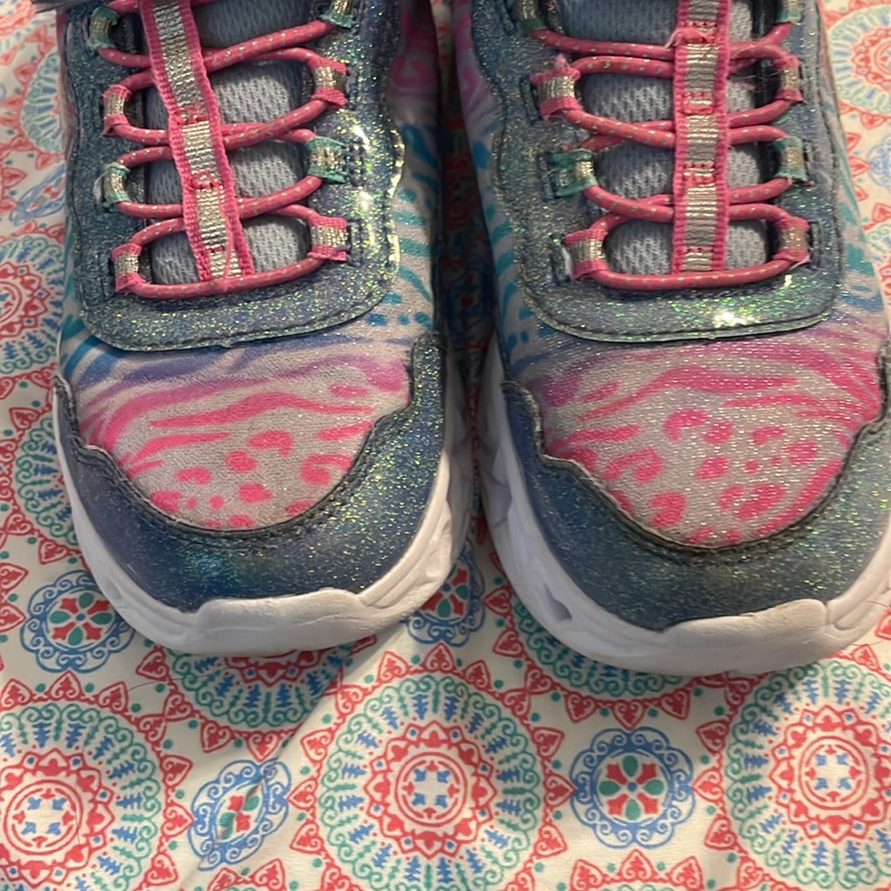 Sneakers - Picture 7 of 14